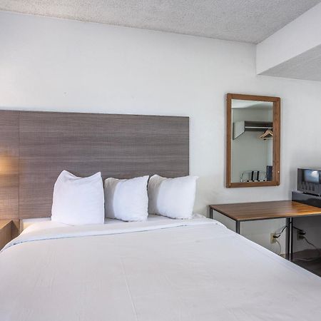 Coastal Breeze Inn มอร์โรเบย์ ภายนอก รูปภาพ
