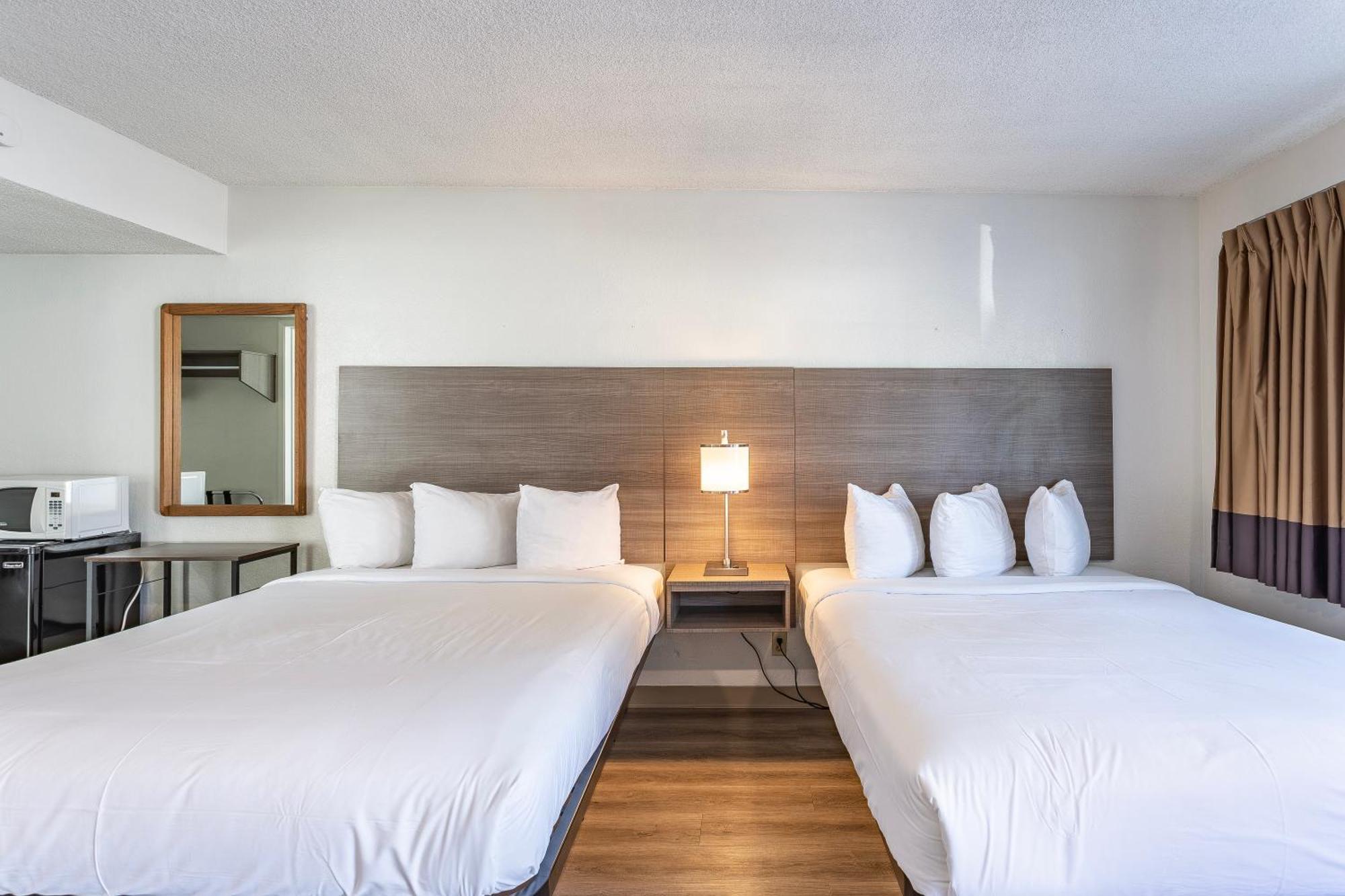 Coastal Breeze Inn มอร์โรเบย์ ภายนอก รูปภาพ