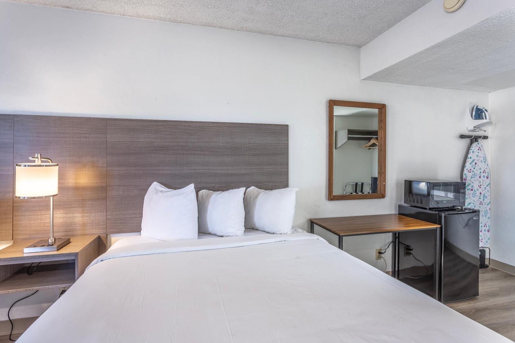 Coastal Breeze Inn มอร์โรเบย์ ภายนอก รูปภาพ